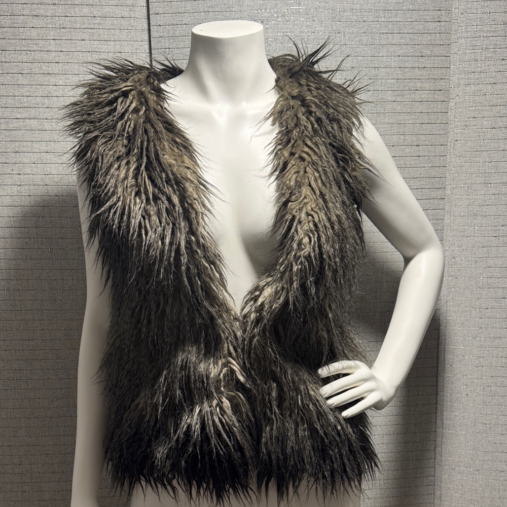 Faux Fur V-Neck Sweater Vest - Brown